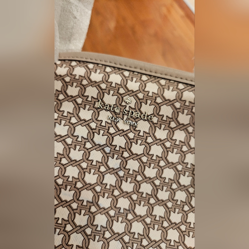 NWT Kate Spade Beige Patterned Women's Bag/Purse - Picture 2 of 5